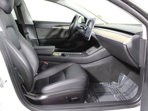 Used 2021 Tesla Model 3 Standard Range Plus image 10