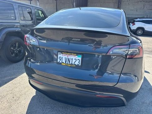 Used 2024 Tesla Model Y Long Range RWD image 6
