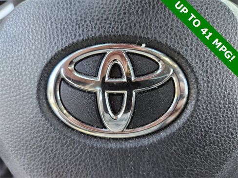 Used 2024 Toyota RAV4 XLE image 27