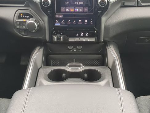 New 2026 RAM 1500 Big Horn AWD/4WD image 17