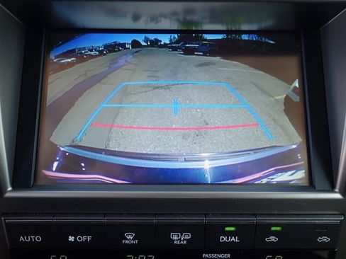 Used 2017 Lexus GX 460 w/ Navigation Package image 18