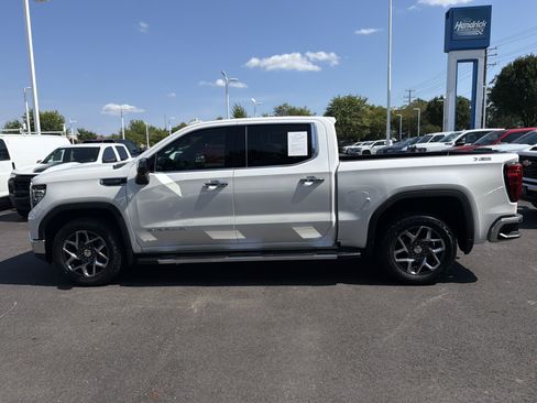 Used 2023 GMC Sierra 1500 SLT w/ SLT Premium Plus Package AWD/4WD image 7