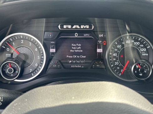 Used 2024 RAM 1500 Laramie AWD/4WD image 28