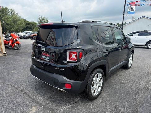 Used 2018 Jeep Renegade Limited w/ UConnect 8.4 Nav Group FWD image 4