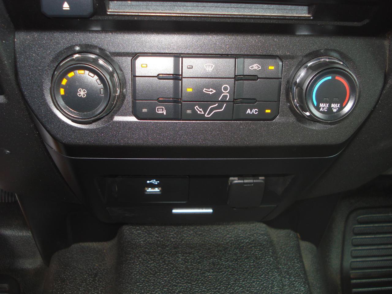 Used 2017 Ford F250 XL w/ Power Equipment Group RWD image 40