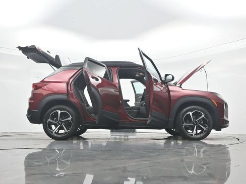 Used 2023 Chevrolet TrailBlazer RS FWD image 51