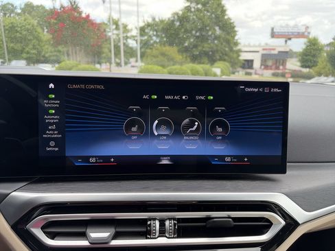 Used 2024 BMW 430i xDrive Convertible w/ M Sport Package AWD/4WD image 27