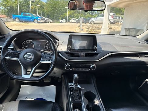 Used 2021 Nissan Altima 2.5 SR FWD image 12