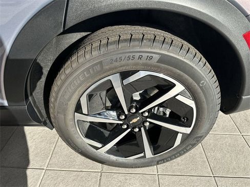 New 2026 Chevrolet Equinox EV LT image 29