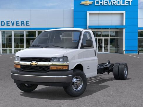 New 2026 Chevrolet Express 3500 w/ Power Convenience Package RWD image 8