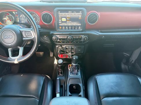 Used 2021 Jeep Wrangler Unlimited Rubicon AWD/4WD image 19