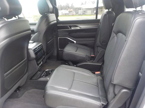 New 2026 Jeep Grand Wagoneer Limited image 15