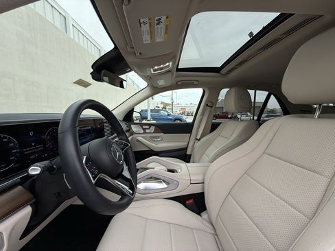 Used 2025 Mercedes-Benz GLE 350 4MATIC image 5