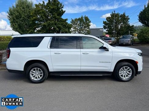 Used 2023 Chevrolet Suburban LT w/ Max Trailering Package AWD/4WD image 8