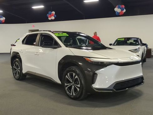 Used 2024 Toyota bZ4X XLE image 2