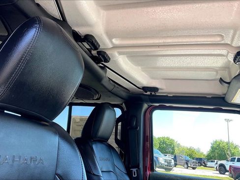 Used 2021 Jeep Wrangler Unlimited Sahara w/ Cold Weather Group AWD/4WD image 19
