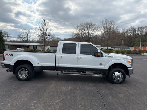 Used 2016 Ford F350 Lariat w/ Lariat Ultimate Package image 6