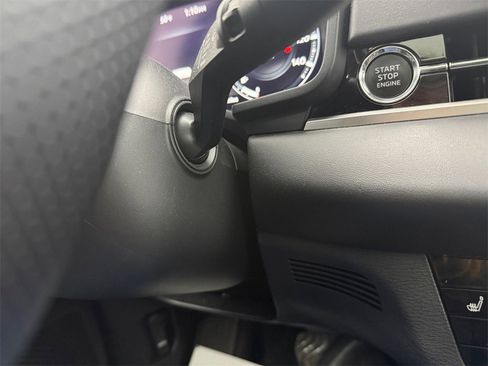 Used 2024 Mitsubishi Outlander SE image 31