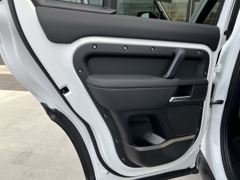 Certified 2025 Land Rover Defender 110 S image 28