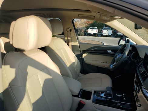Used 2020 Audi Q5 2.0T Premium w/ Convenience Package image 15