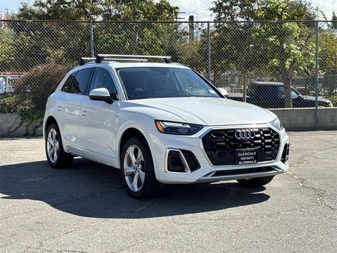 Used 2022 Audi Q5 2.0T Premium Plus w/ Premium Plus Package image 2