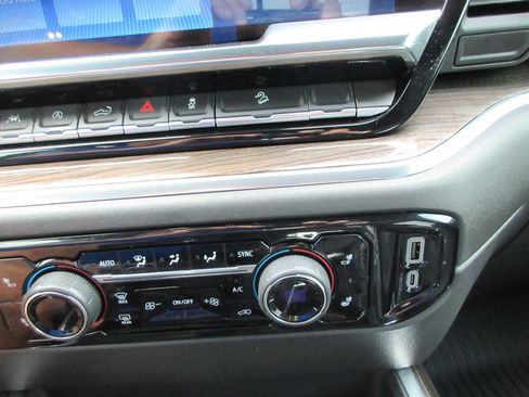 Certified 2025 Chevrolet Silverado 1500 LT Trail Boss w/ Convenience Package II AWD/4WD image 33