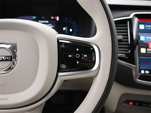 New 2025 Volvo XC90 B6 Plus w/ Protection Package Premier image 14