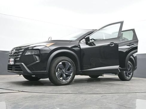 Used 2025 Nissan Rogue SV AWD/4WD image 69