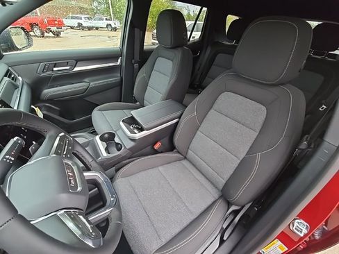 New 2026 GMC Terrain Elevation w/ Technology Package II image 32