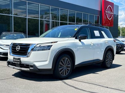 Certified 2023 Nissan Pathfinder SL w/ SL Premium Package AWD/4WD image 1