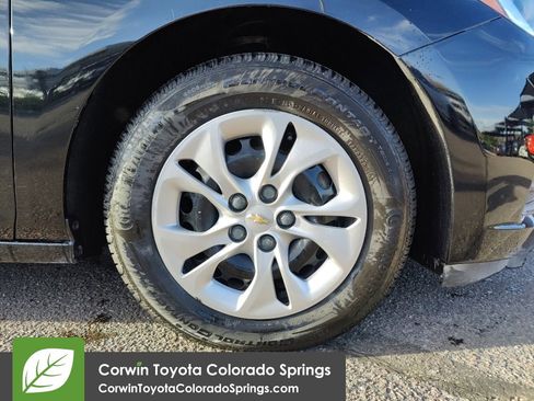 Used 2019 Chevrolet Cruze LS image 26