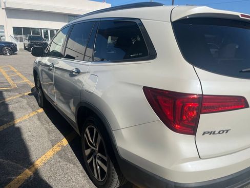 Used 2017 Honda Pilot Elite image 2