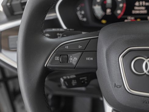 Certified 2025 Audi Q3 2.0T Premium w/ Convenience Package image 17