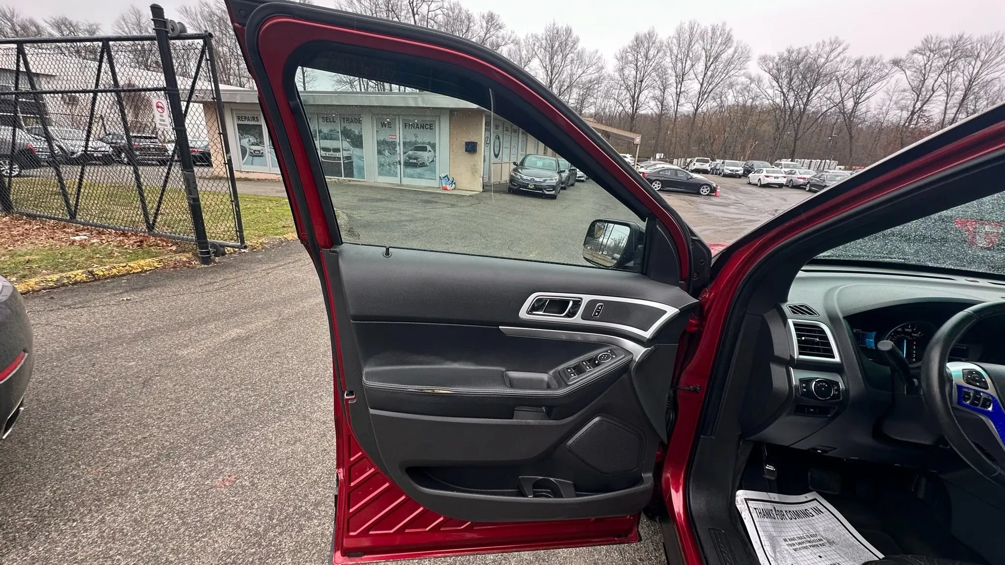 Used 2014 Ford Explorer XLT AWD/4WD image 23