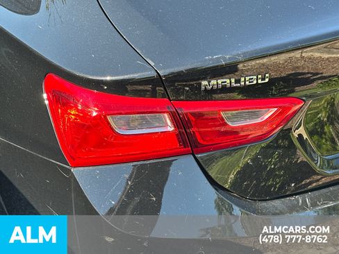Used 2025 Chevrolet Malibu LT FWD image 9