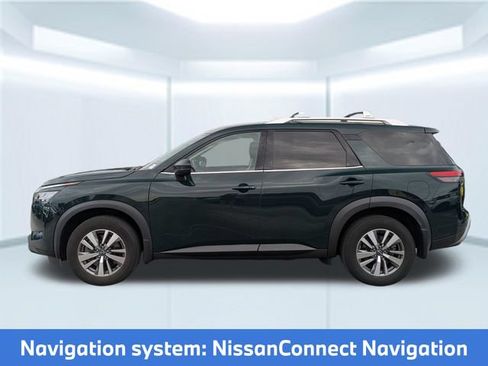 Used 2023 Nissan Pathfinder SL w/ Black Appearance Package AWD/4WD image 2