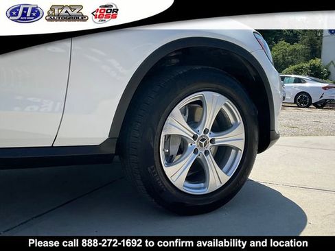 Used 2018 Mercedes-Benz GLC 300 GLC 300 w/ Premium Package image 9