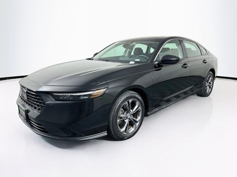 Used 2023 Honda Accord EX image 3
