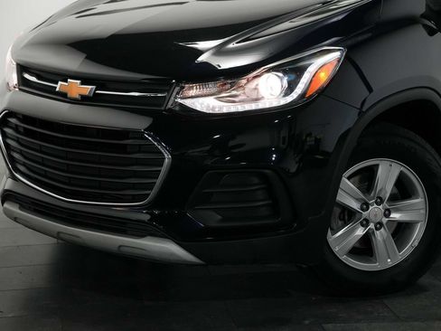 Used 2022 Chevrolet Trax LT w/ Driver Confidence Package AWD/4WD image 10