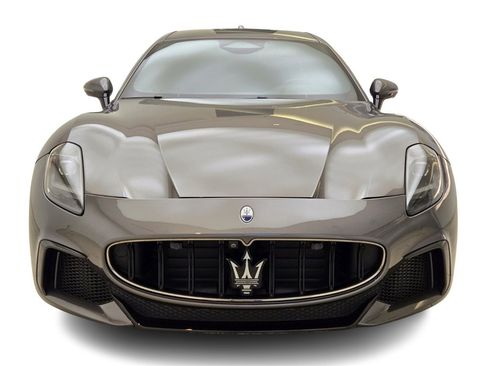 Used 2024 Maserati GranTurismo Trofeo image 2