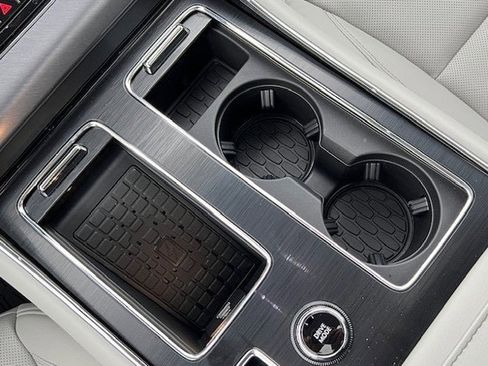 New 2026 Lincoln Aviator AWD image 30