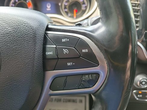 Used 2020 Jeep Cherokee Limited FWD image 14