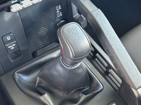 Used 2025 Toyota Tacoma TRD Off-Road AWD/4WD image 20