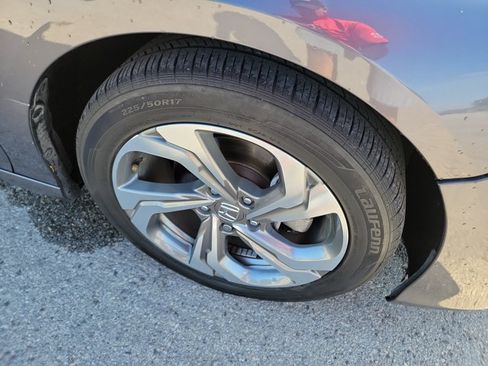 Used 2018 Honda Accord EX-L image 10