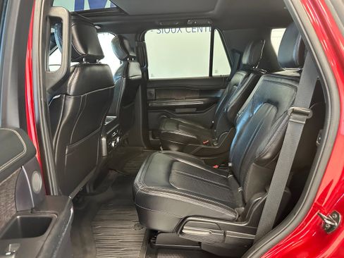 Used 2019 Ford Expedition Limited w/ Equipment Group 301A AWD/4WD image 13