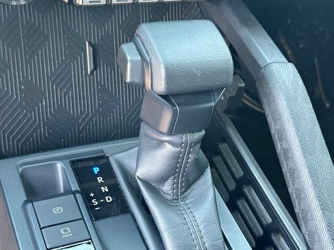 Certified 2025 Toyota Tacoma SR5 AWD/4WD image 23