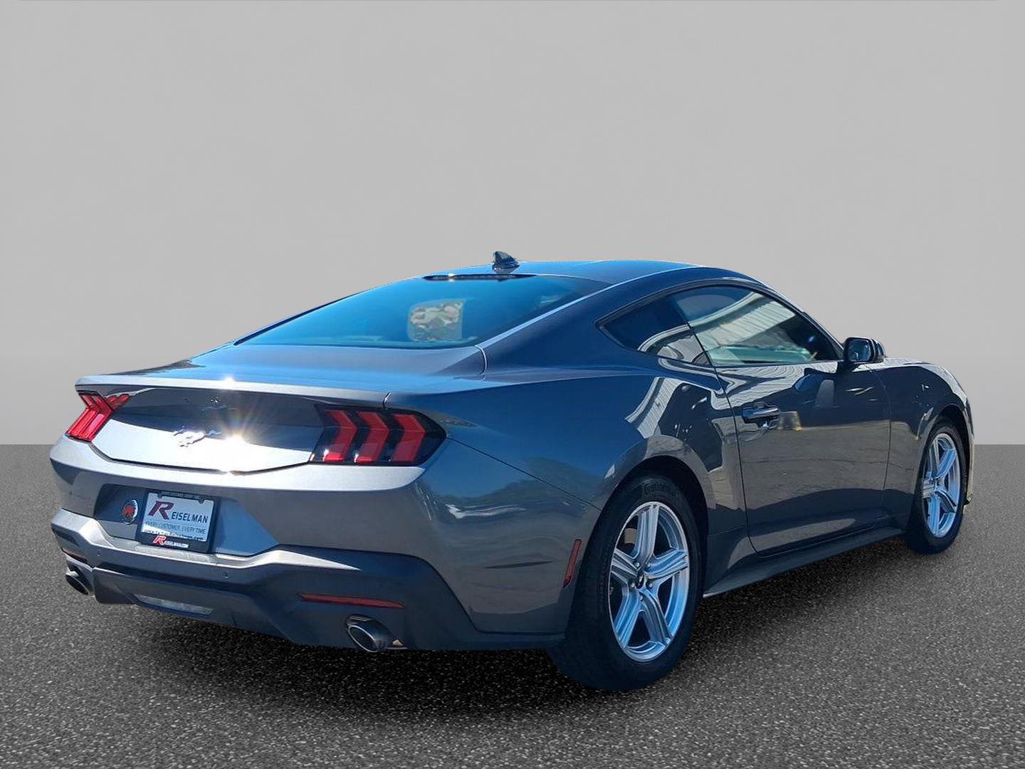 Used 2026 Ford Mustang Coupe RWD image 5