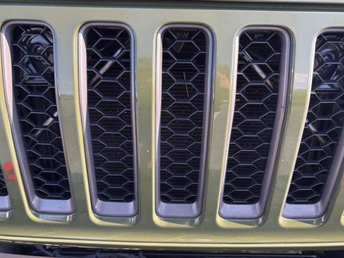 Used 2021 Jeep Gladiator Rubicon w/ LED Lighting Group AWD/4WD image 25