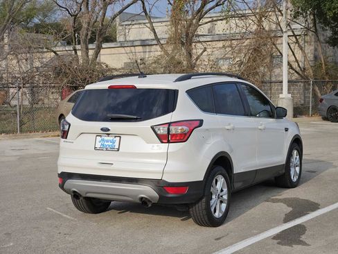 Used 2018 Ford Escape SEL image 5
