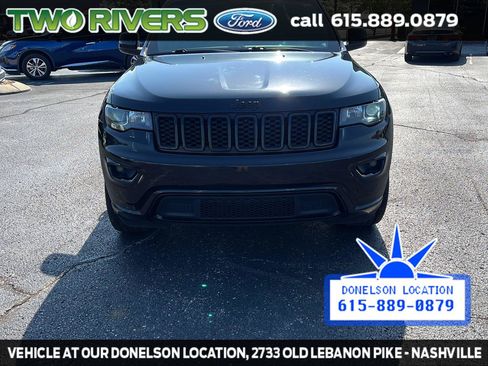 Used 2018 Jeep Grand Cherokee Altitude AWD/4WD image 3